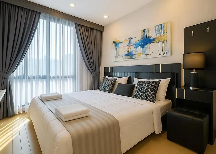 Cosy - Bts Phrom Phong *